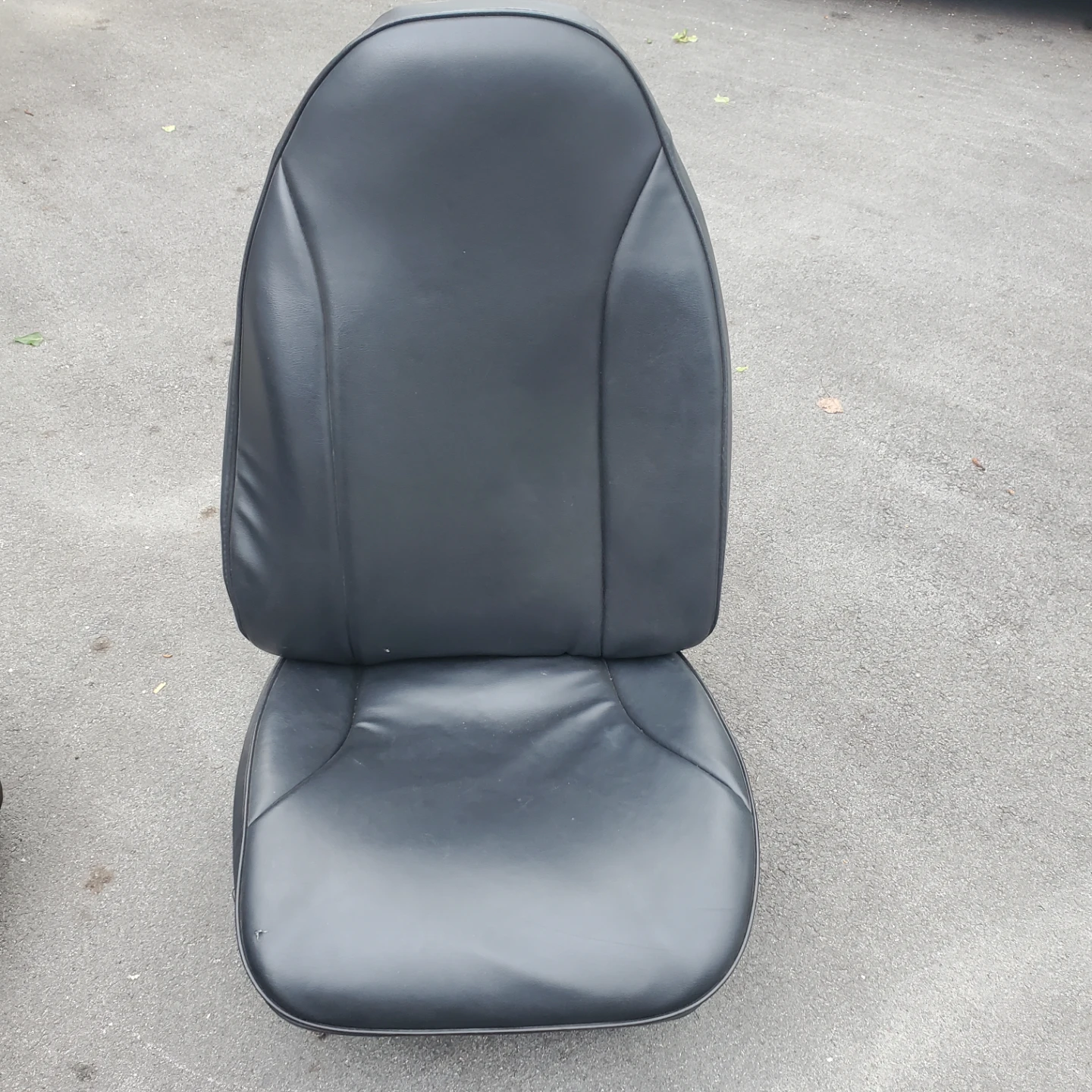 Black Vinyl Bucket Seats and Bench Seat 1980 from Melbourne - photo 4
