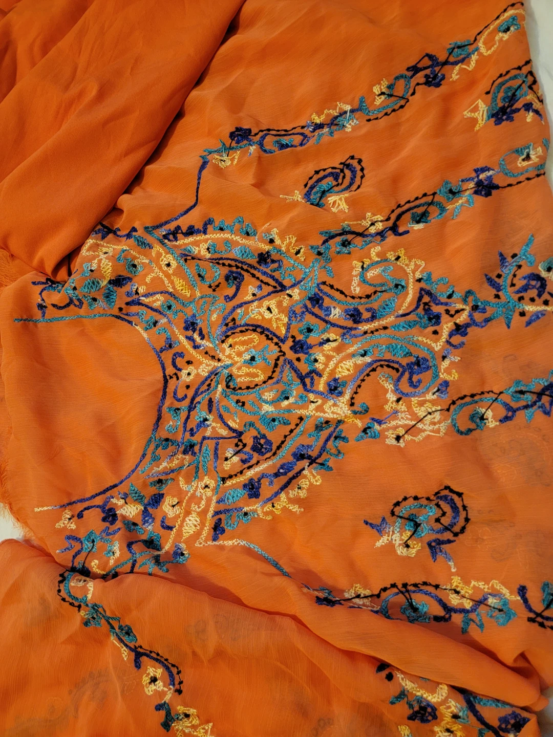 Embroidered Orange and Red Fabric Set - photo 3