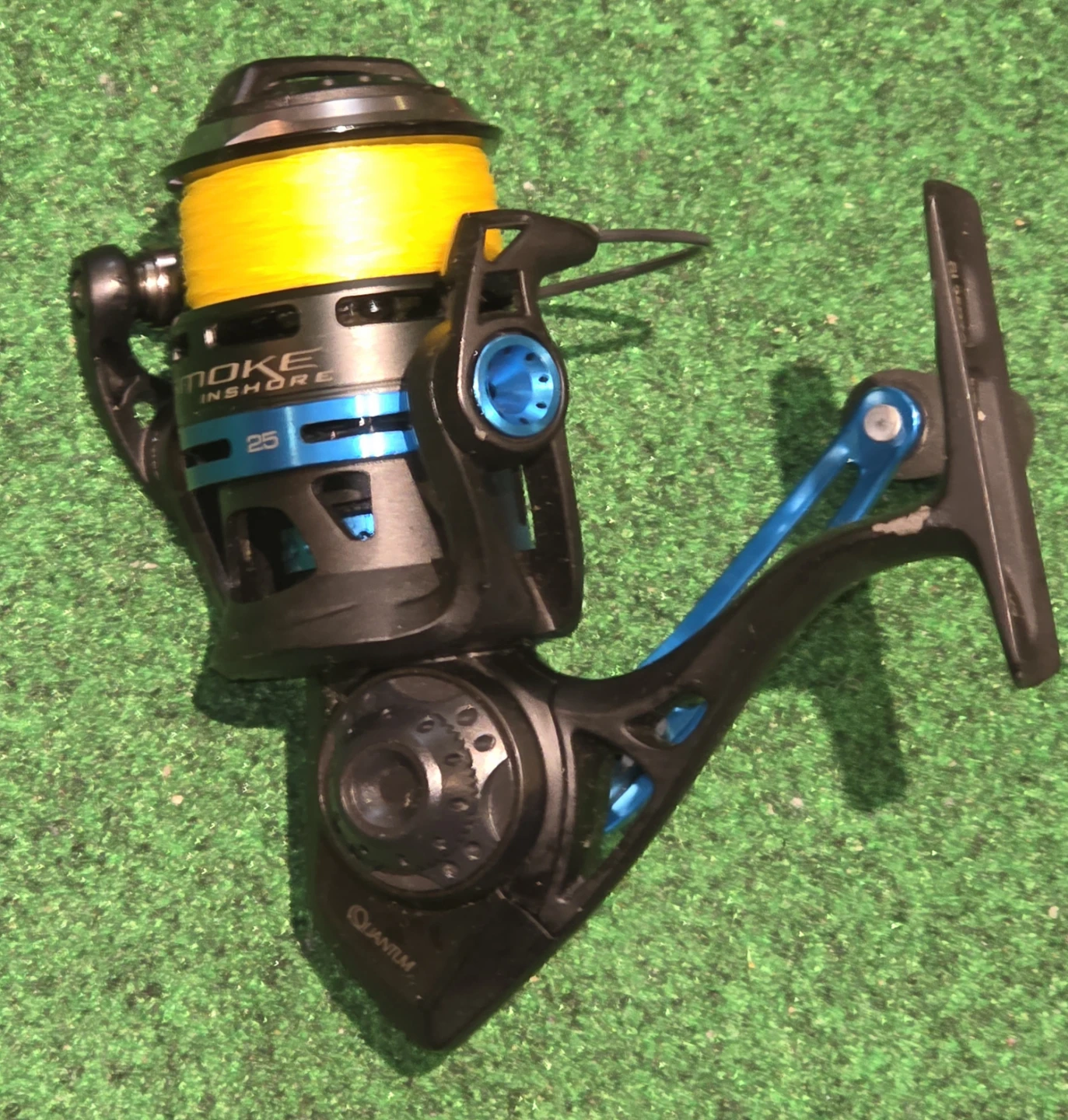 Quantum Smoke Inshore SL25 PTS Fishing Reel - photo 2