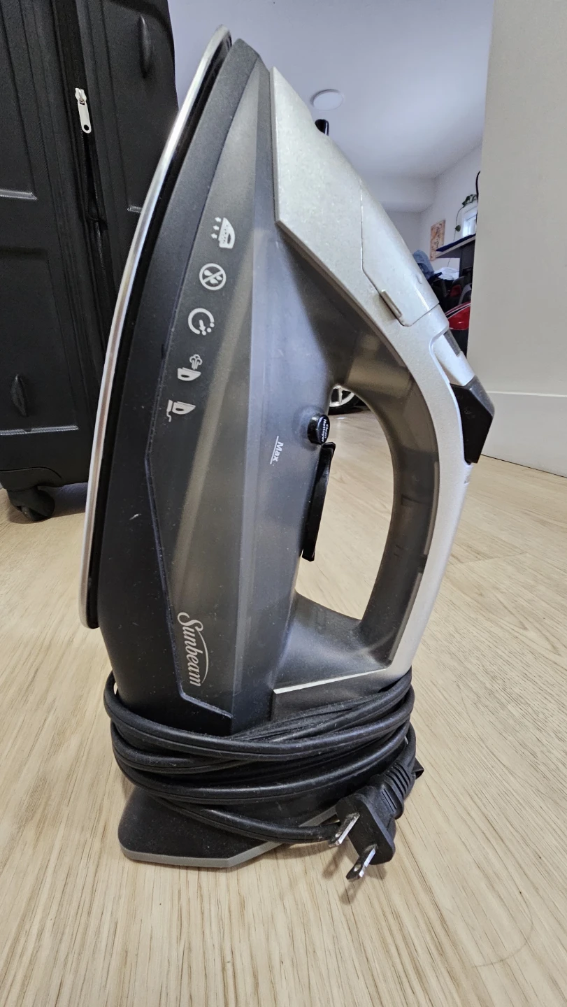 Sunbeam Cordless/Corded Iron