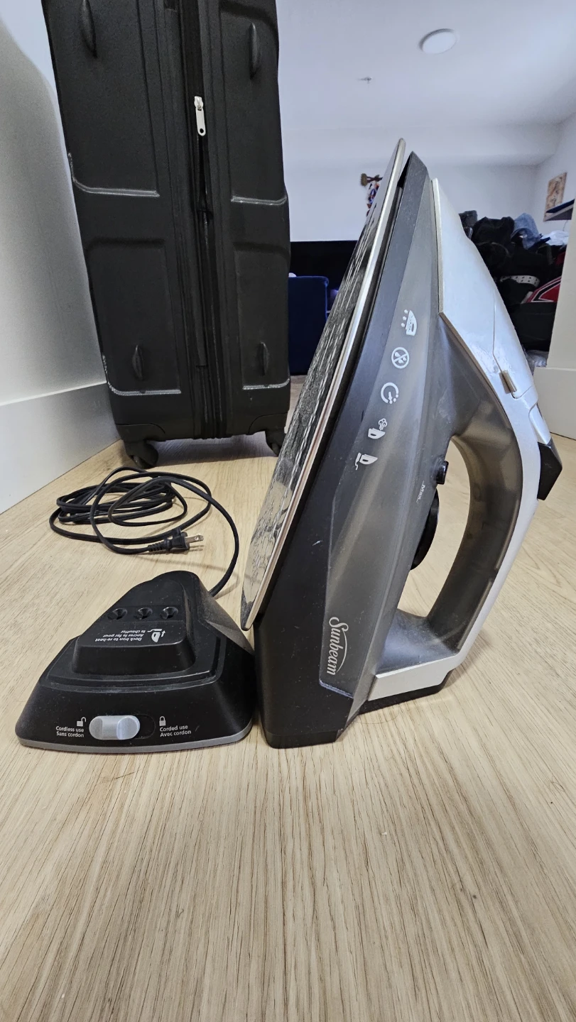 Sunbeam Cordless/Corded Iron - photo 2