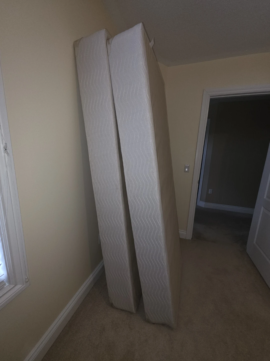 two single box springs together make a queen both beautyrest - photo 2