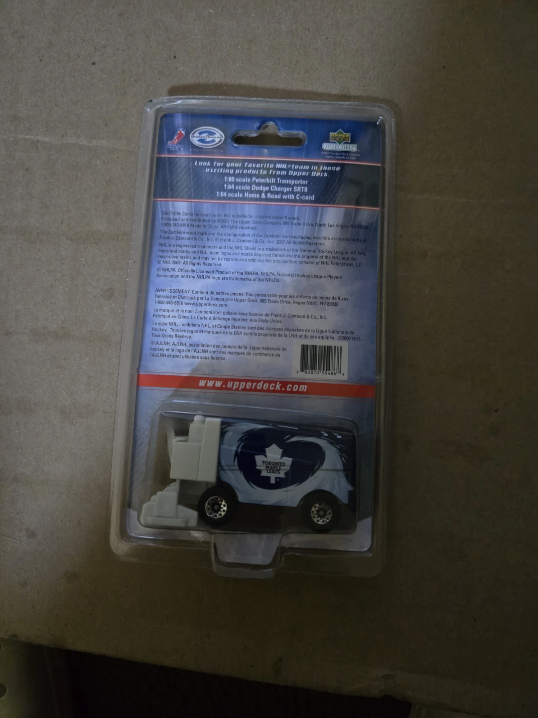 Upper Deck Zamboni Toronto Maple Leafs Hockey Card & Truck Set - photo 2