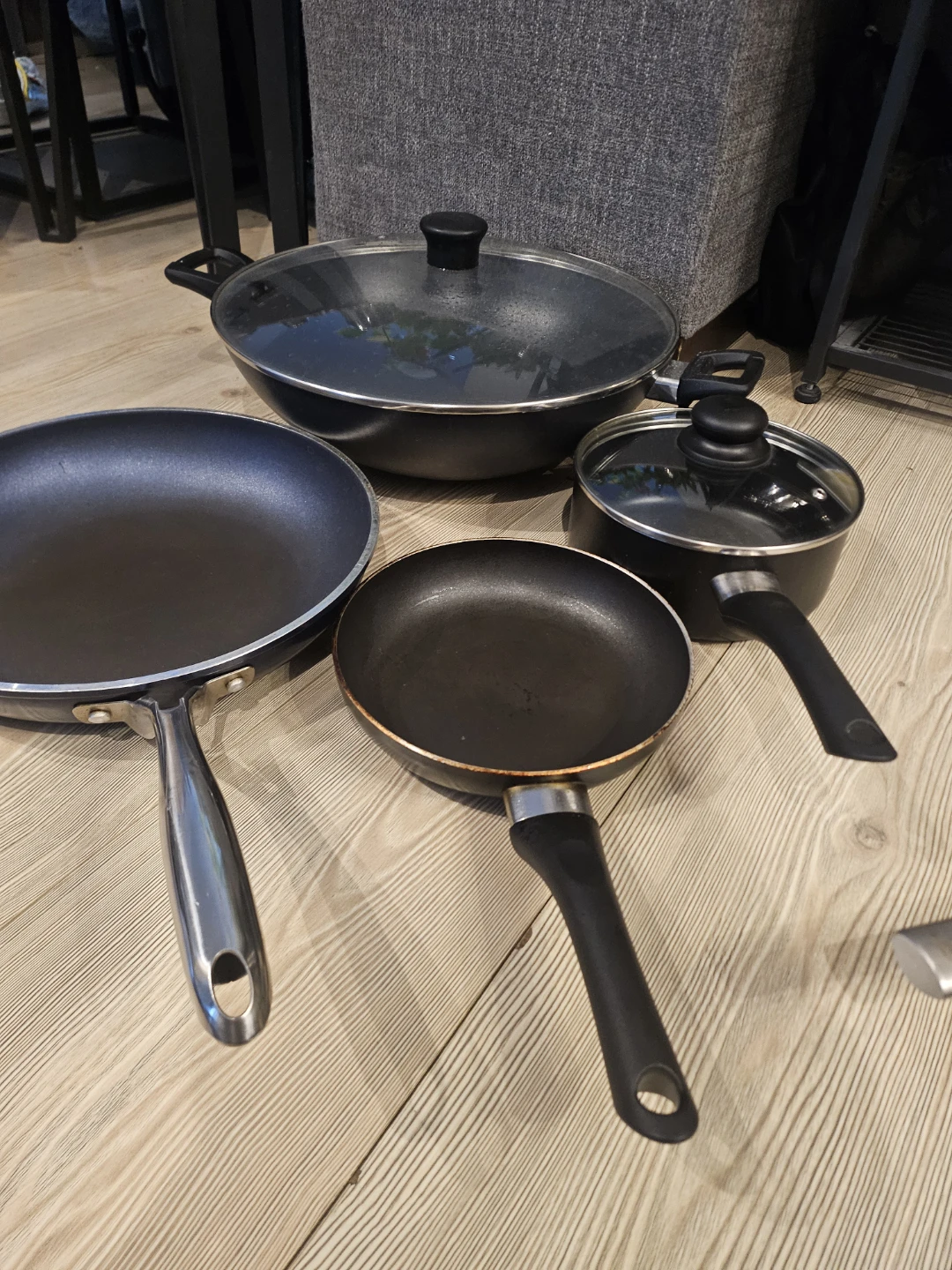 Nonstick 2 pans, 1 pot, 1 wok - photo 2