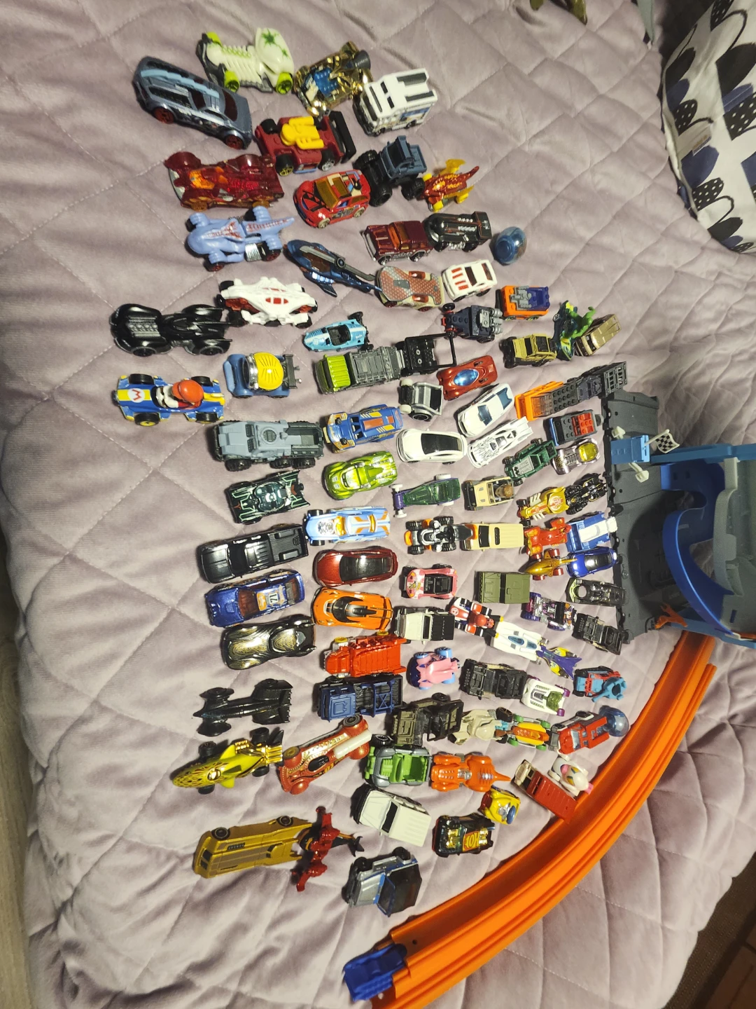 Hot Wheels Toy Car Collection and Track Set - photo 2