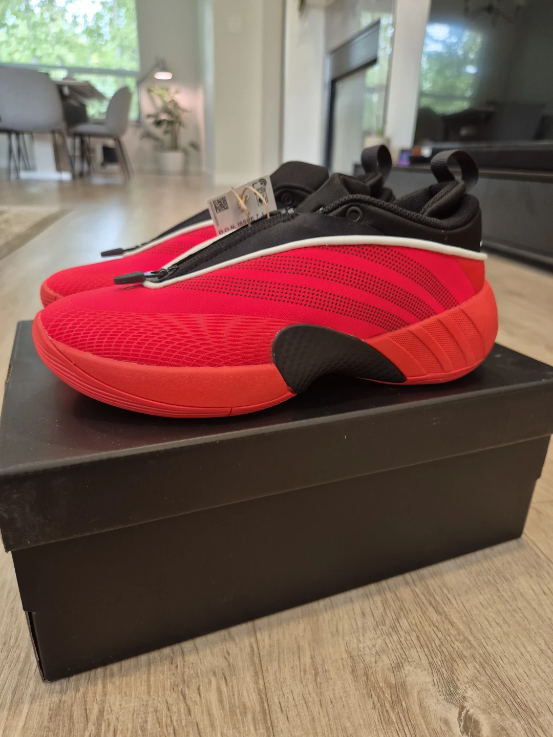 Adidas D.O.N. Issue 7 Kid's shoes Size 3.5