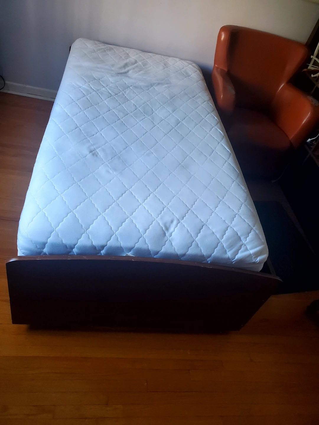 Single full bed