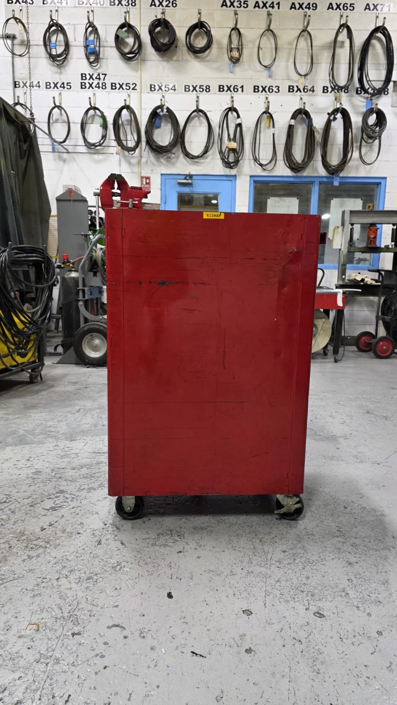 Heavy duty TOOL BOX - photo 4