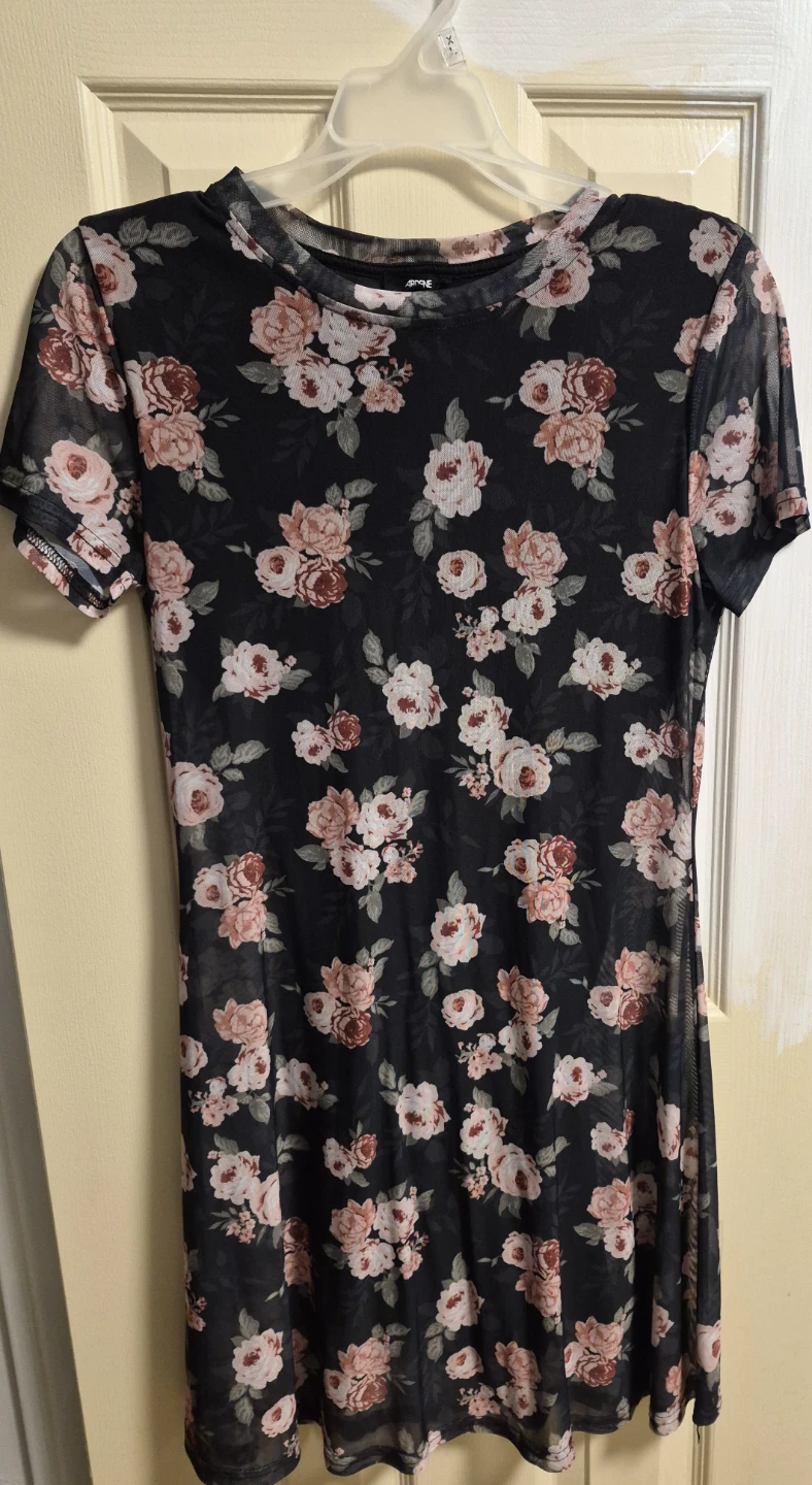 Women's Dresses (Lot of 5) - photo 4