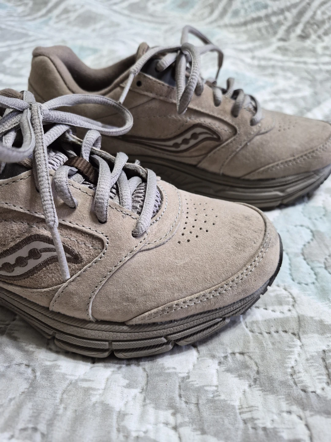 Ladies Saucony Size 6 Shoes - photo 3
