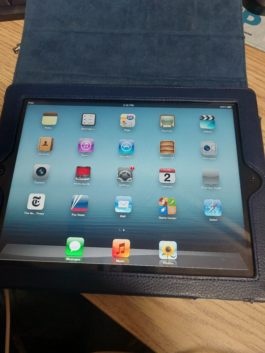 Apple tablet 2010s - photo 3