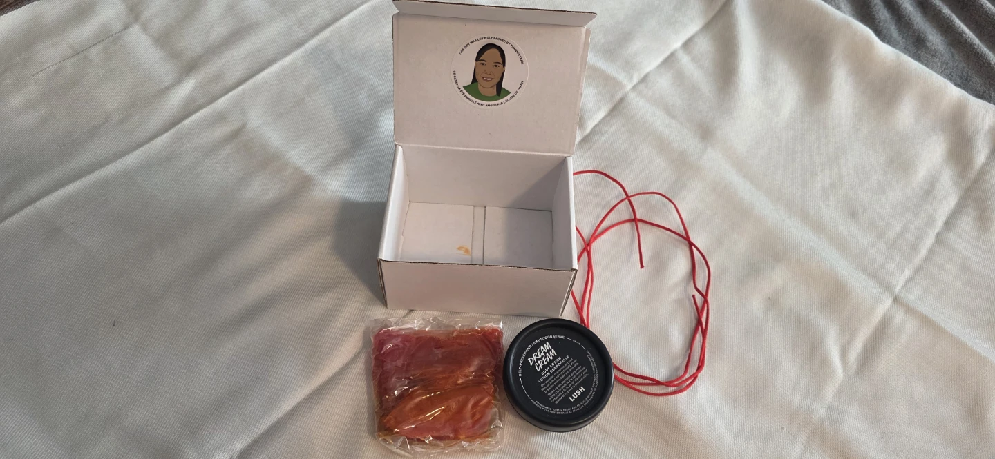 Lush Dream Cream & Lush Bath Bomb Set - photo 2