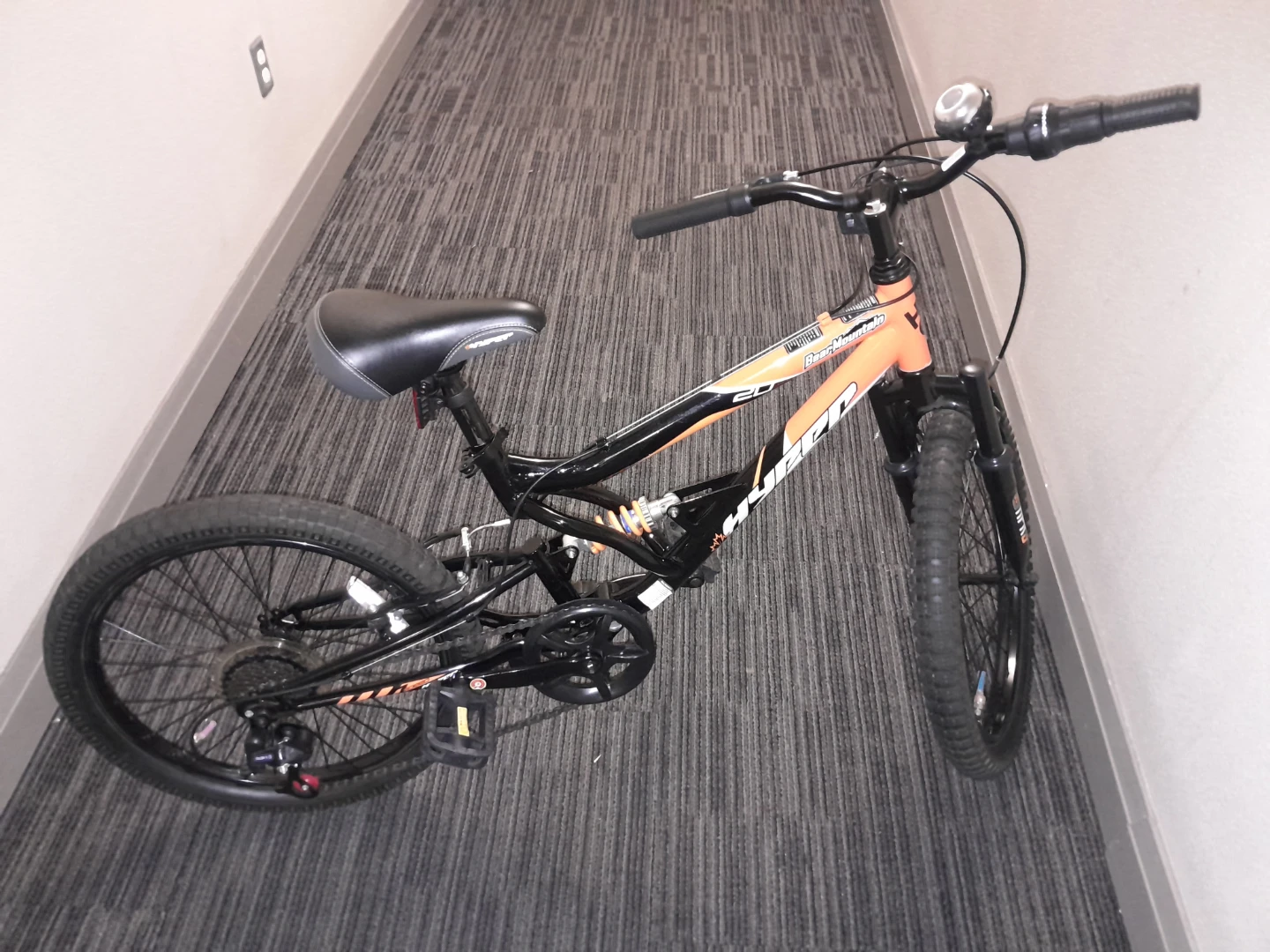 HYPER Kids Bicycle - Orange/Black-20 inches - photo 3