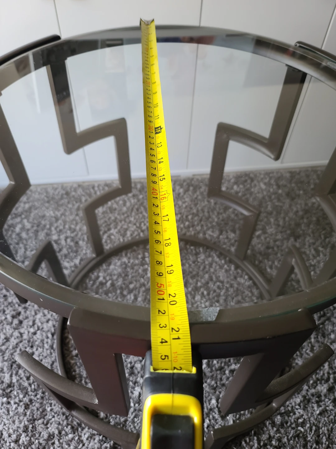 Glass top accent table with geometric metal base - photo 2