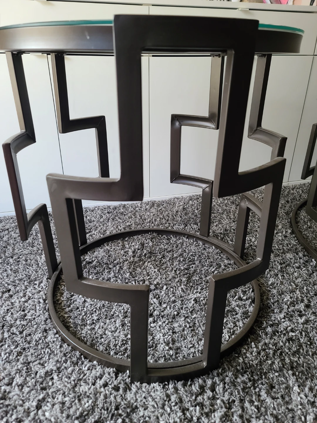 Glass top accent table with geometric metal base - photo 4