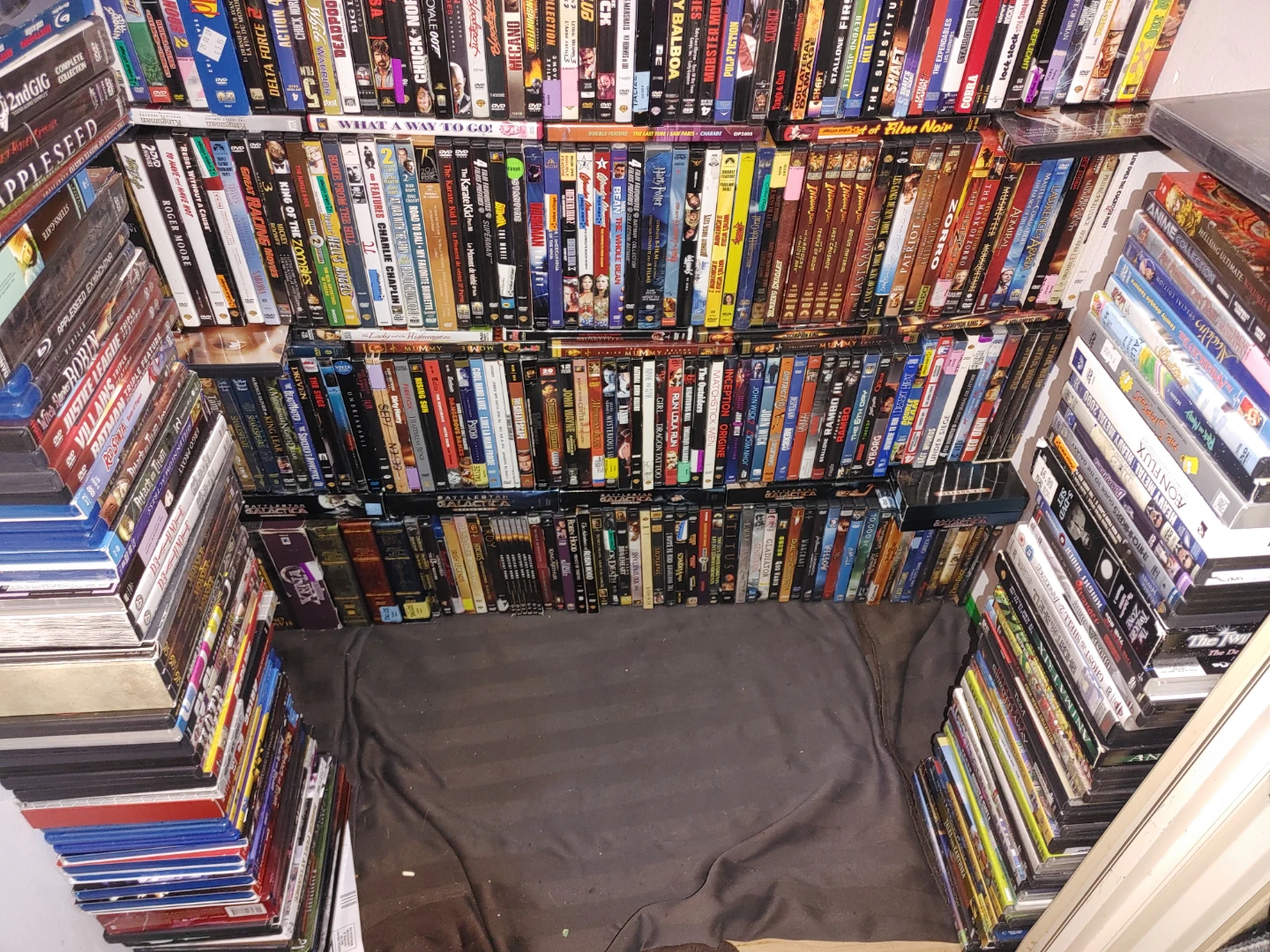 Large collection of DVDs - photo 3