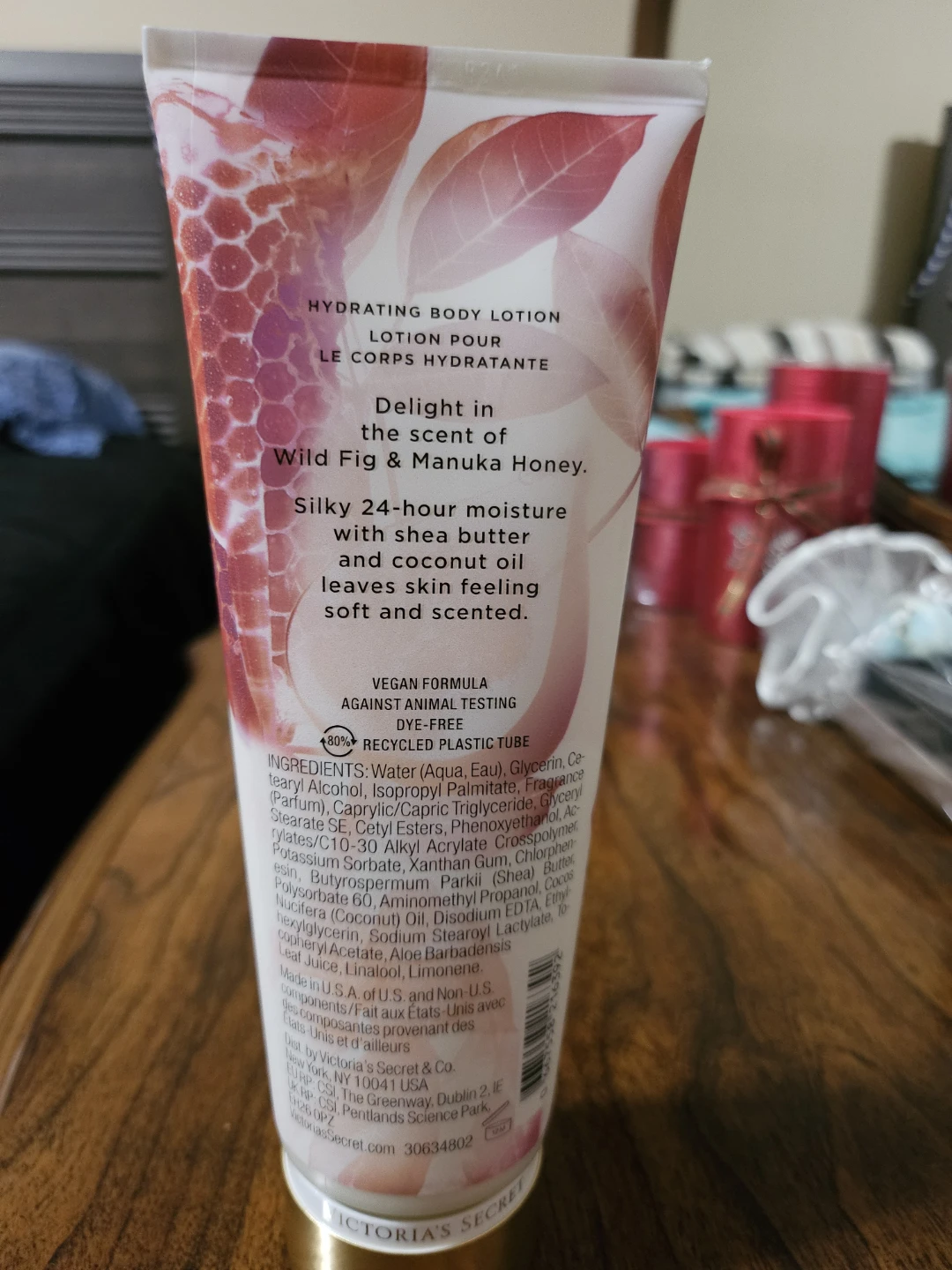 Victoria's Secret Wild Fig & Manuka Honey Hydrating Body Lotion - photo 2