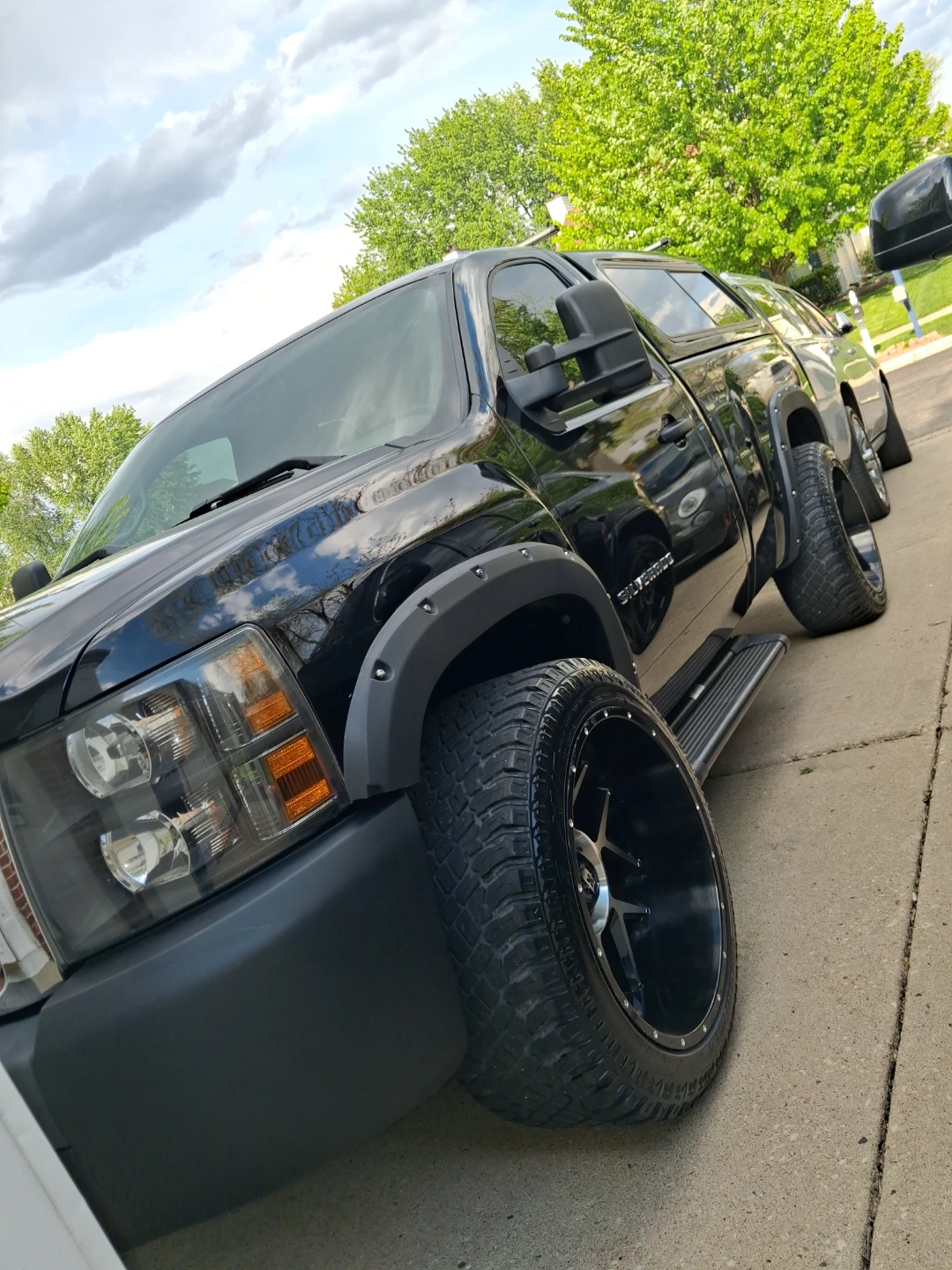 Black Chevrolet Silverado Truck with Cap - photo 2