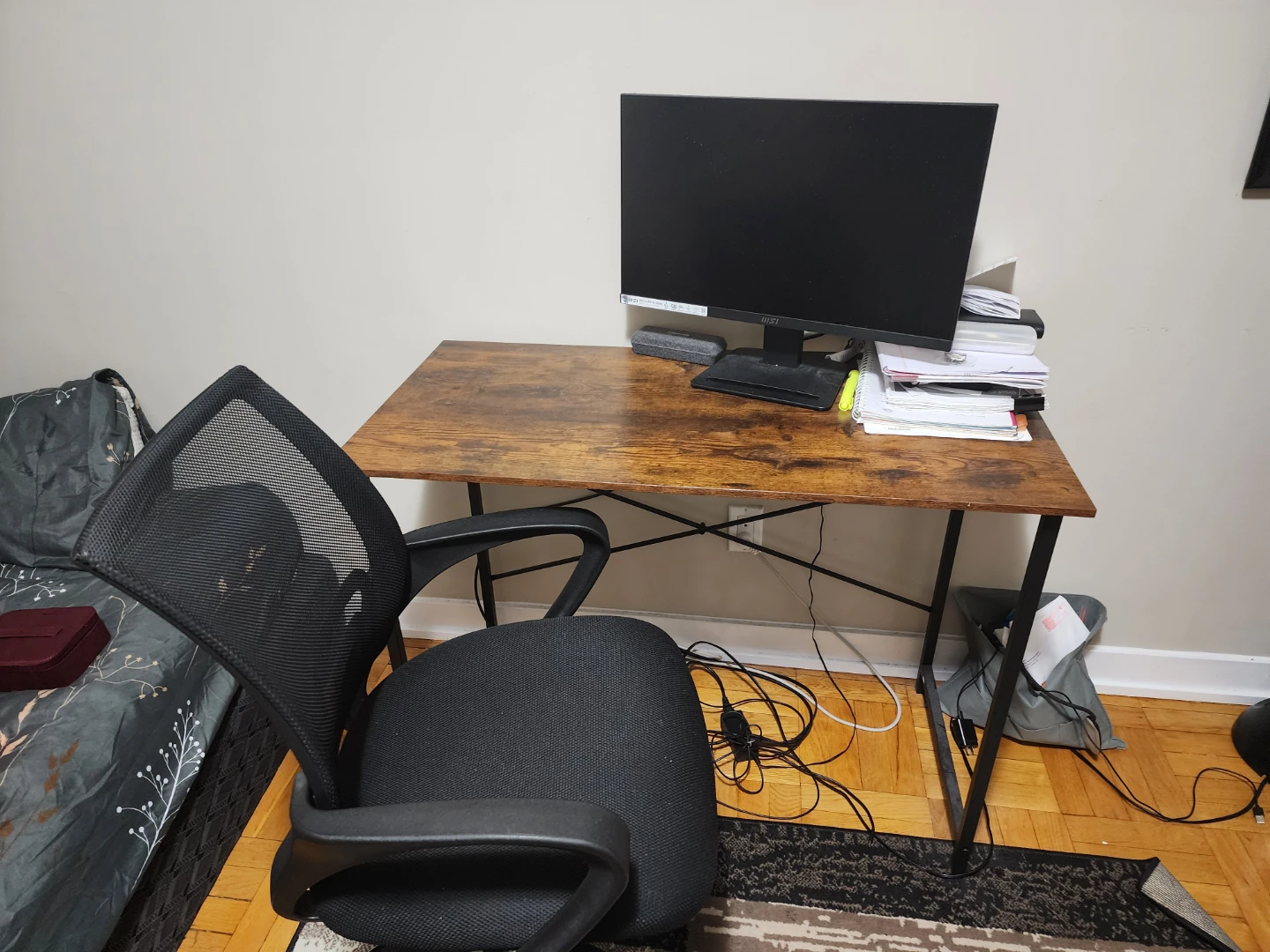 Wooden Top Desk and Swivel Chair - photo 3