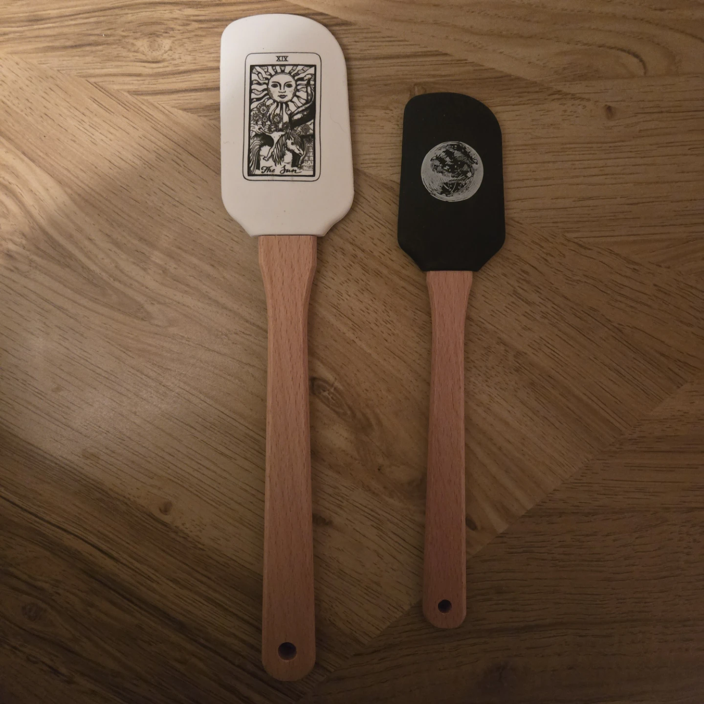 Tarot The Sun Spatula Set
