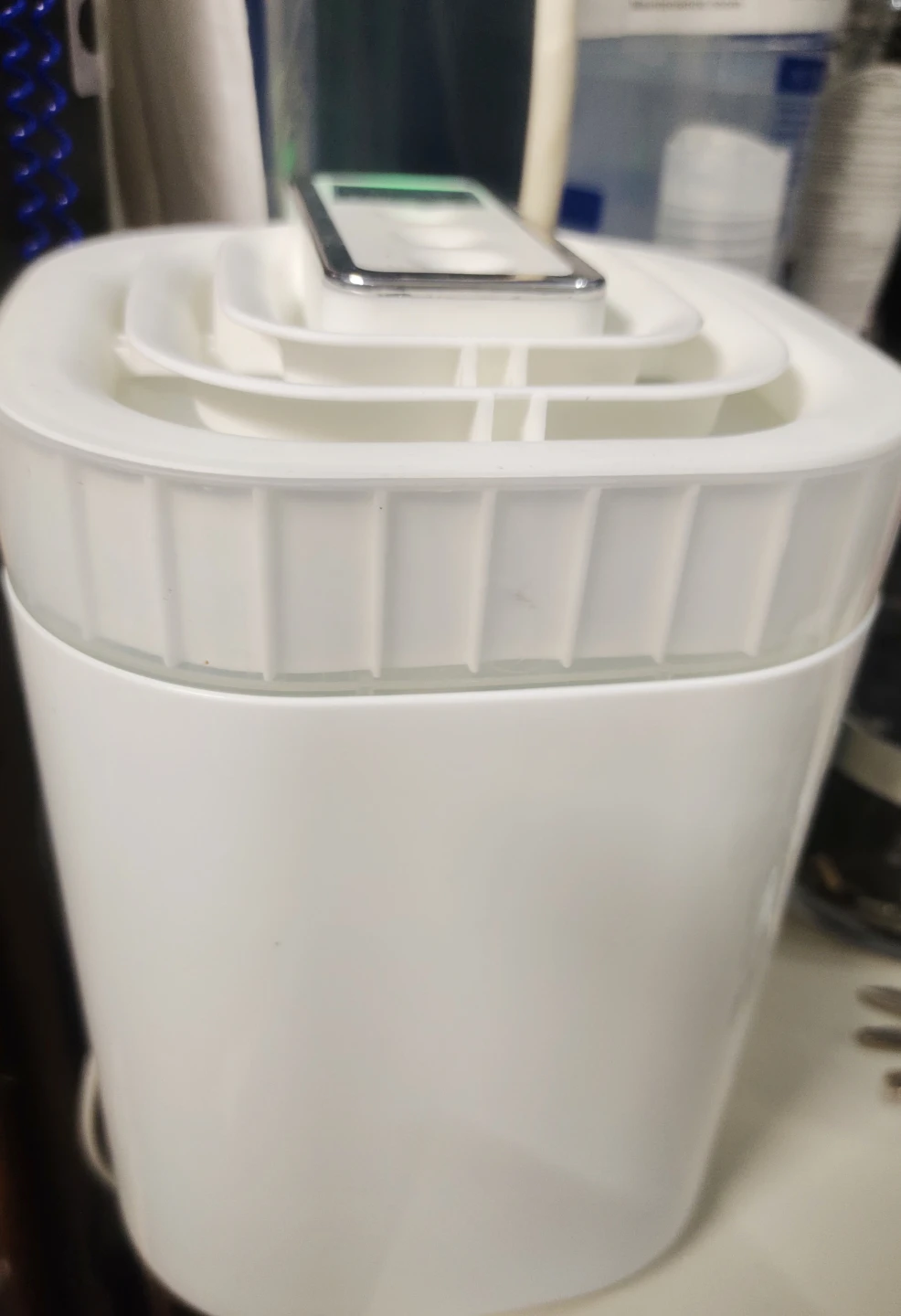 White Ultrasonic Humidifier - photo 2