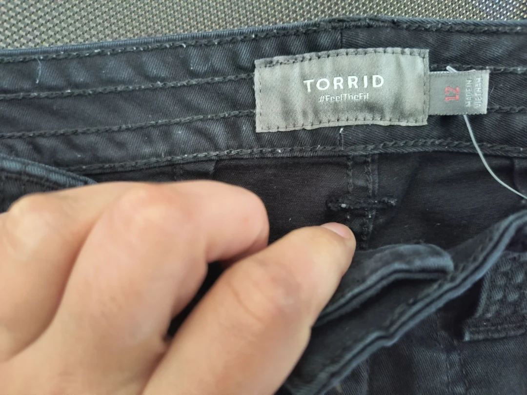 Torrid Black Cargo Shorts Size 12 - photo 2