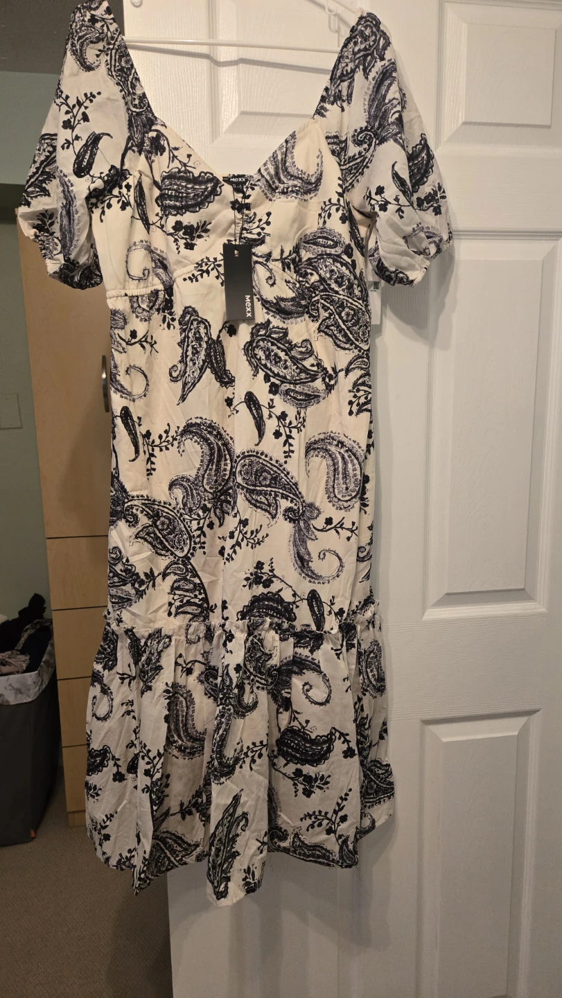 MGXX Women's Cream and Black Paisley Print Dress - Size L
