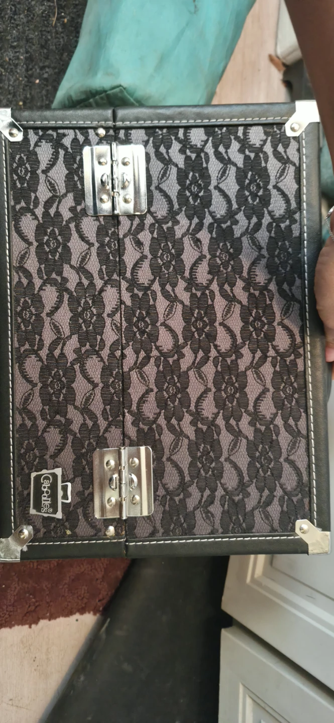 Caboodles Black Lace Makeup Case. - photo 5
