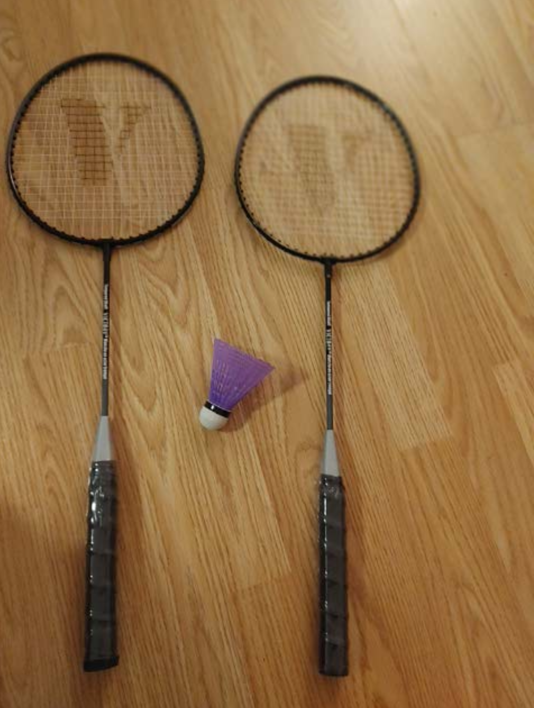 Victory Badminton Rackets with Shuttlecock New