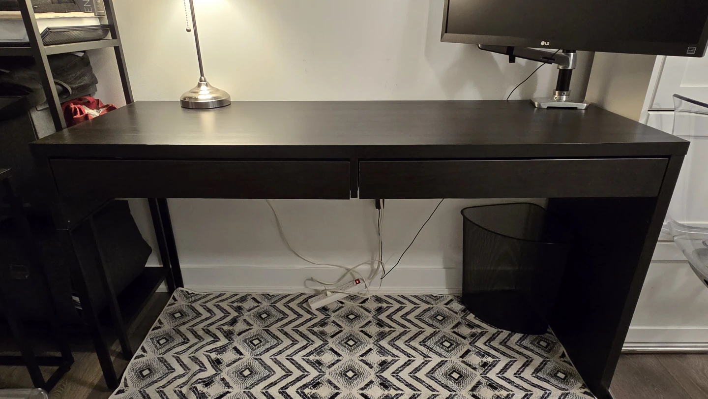 Ikea desk, 2 drawers - photo 3