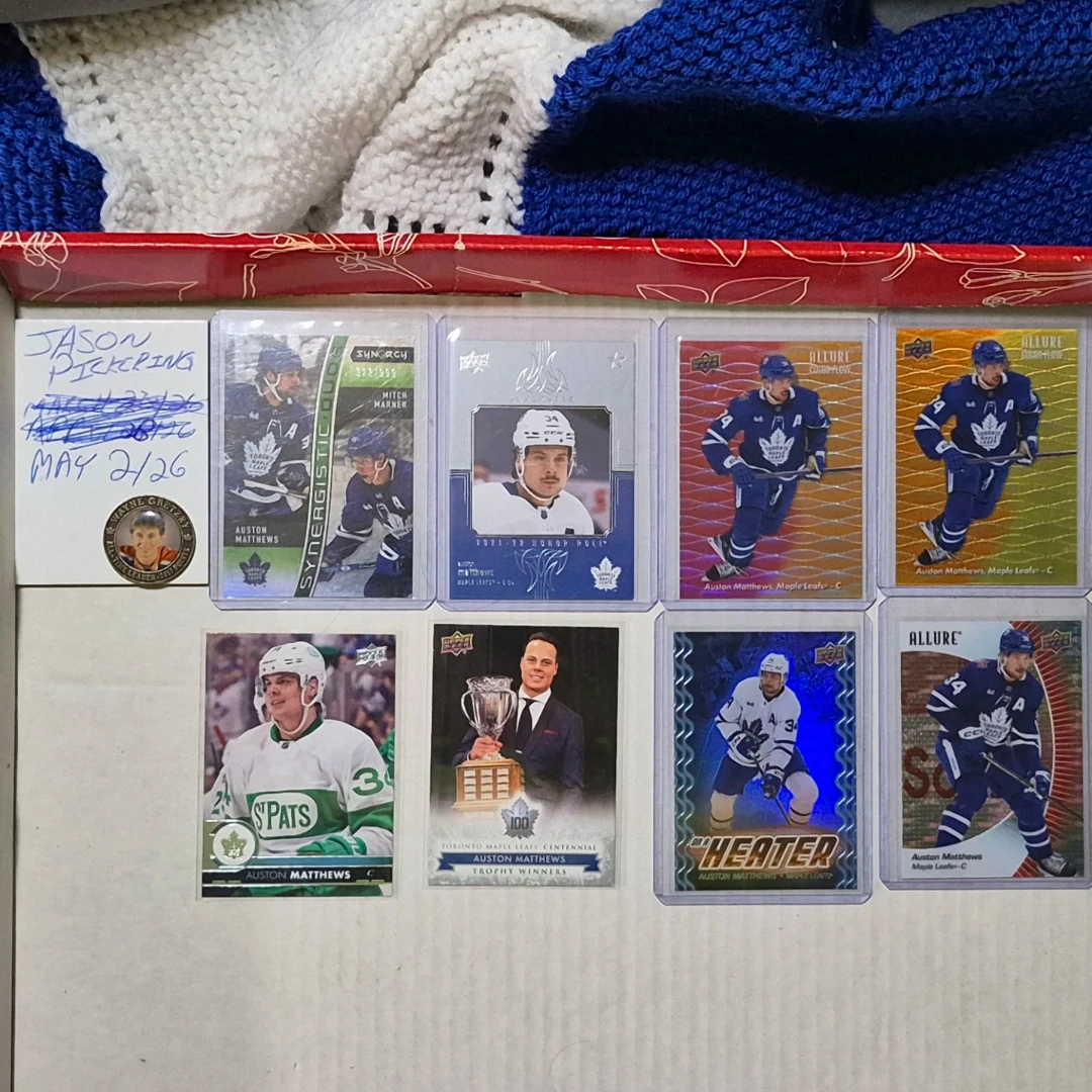 Collection of Toronto Maple Leafs Hockey Cards - photo 4