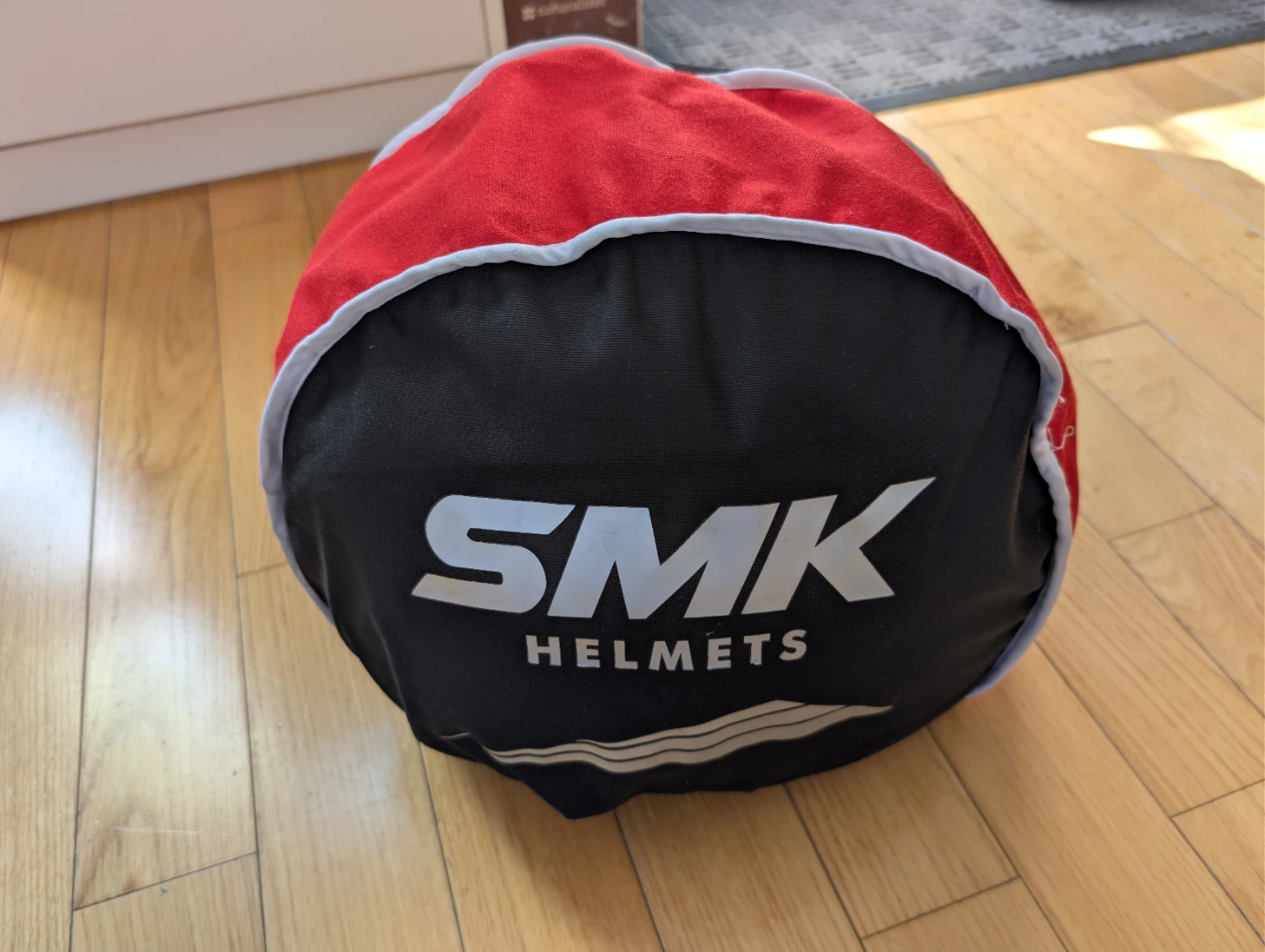 Motorcycle helmet