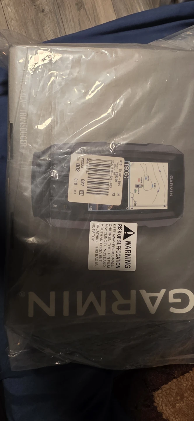 Garmin Striker Vivid 4cv + Transducer Fishfinder