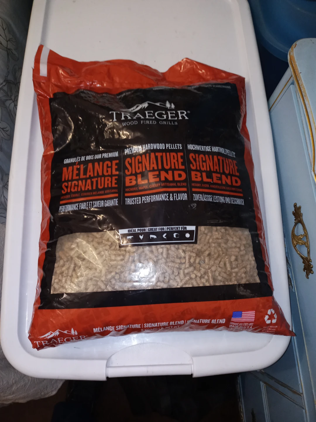 Traeger Signature Blend Hardwood Pellets - 20lbs Bag - New!