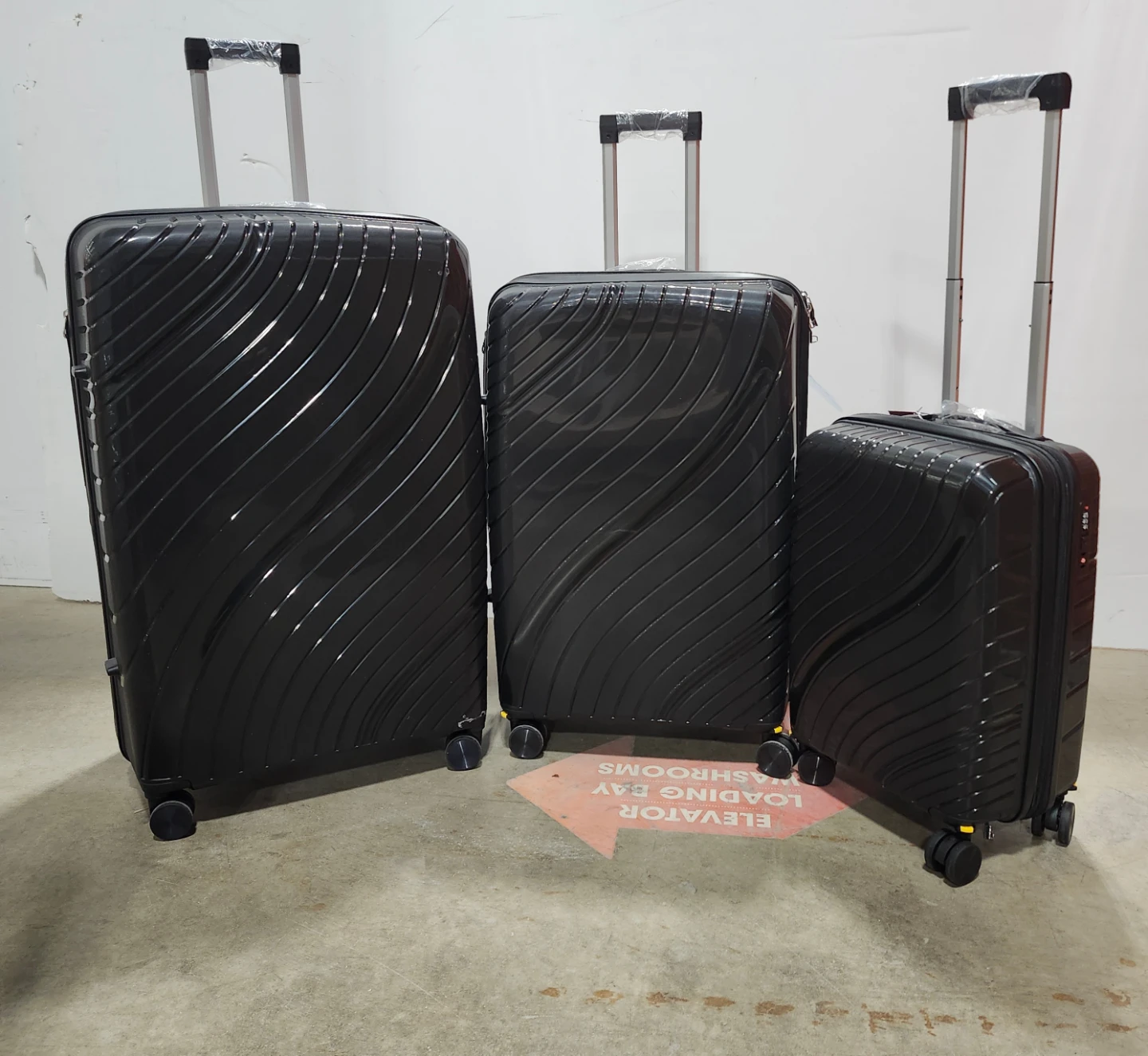 Hardside Luggage Large Medium Carry On Lock Expandable Baggage