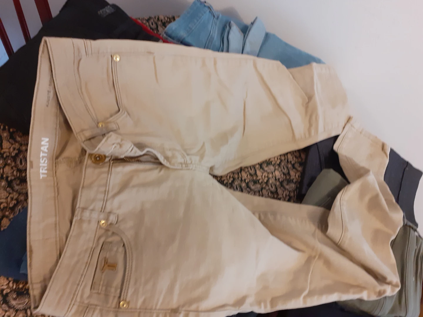 Bundle of Women's Pants - photo 3