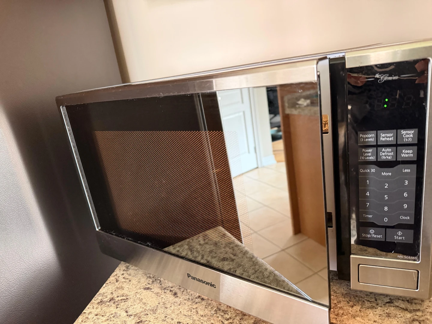 Panasonic NN-SG656S Microwave Oven 1.3 Cu.Ft. / 1100W - photo 4