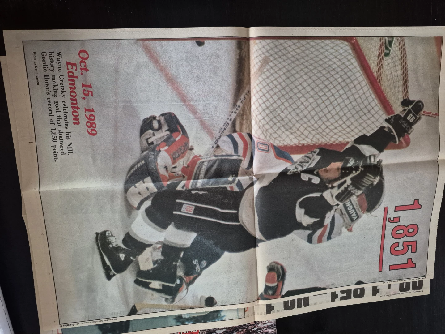 Wayne Gretzky "The Man and His Moment" Souvenir Edition - photo 3