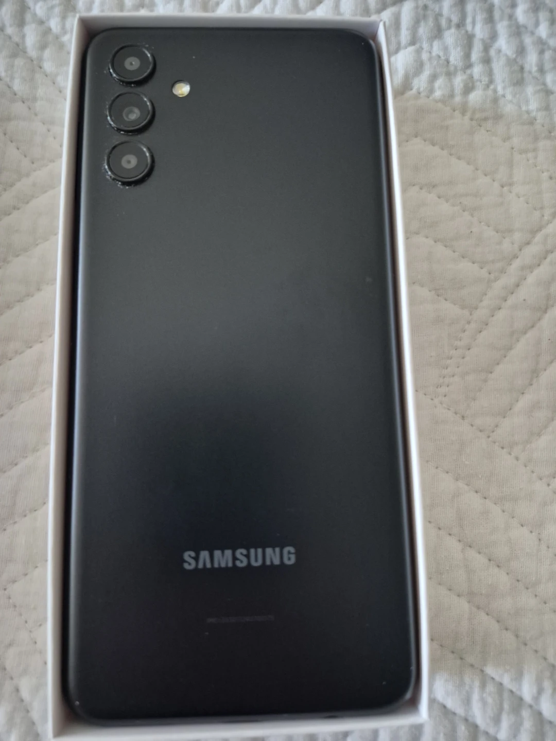 Samsung Galaxy A13 5G Smartphone with Case - photo 3