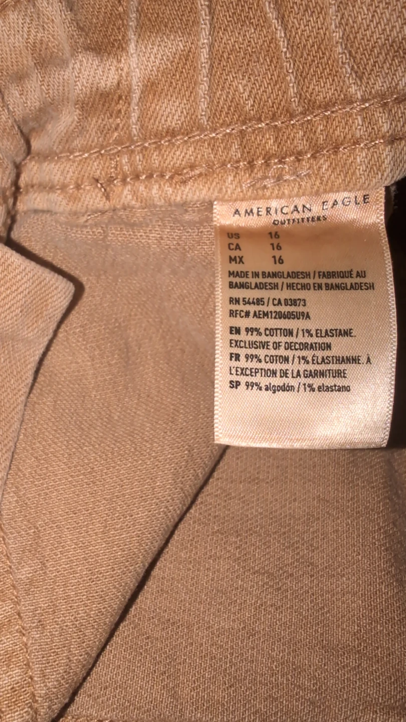 American eagle khaki shorts -size 16 - photo 3