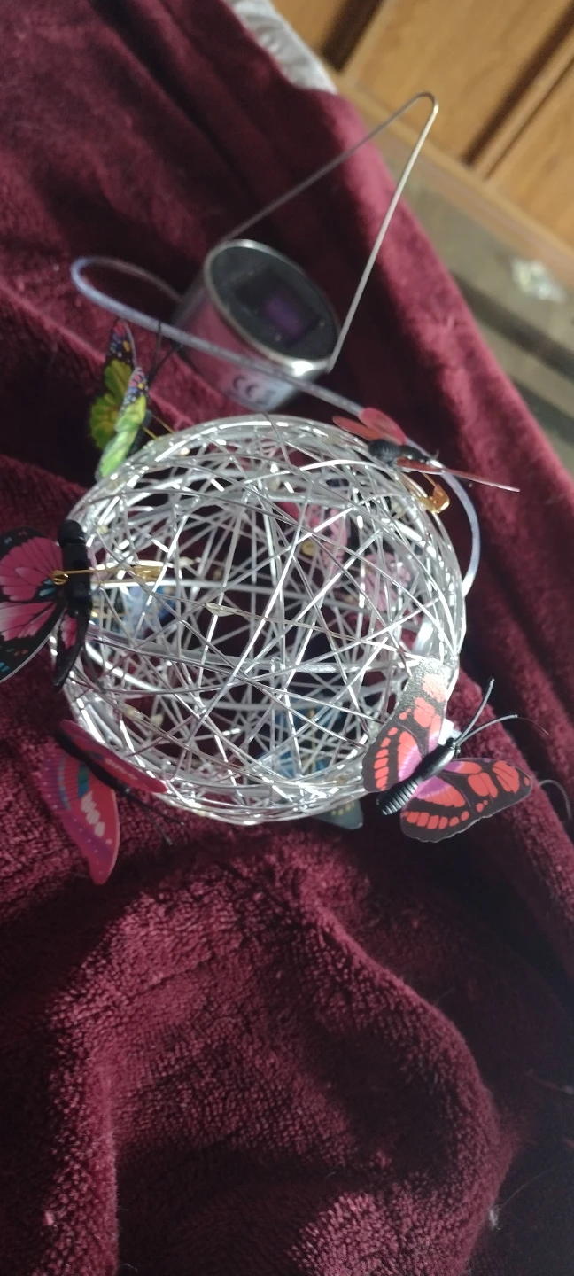 Wire Orb Solar Light with Butterflies( Deer Run,Se(