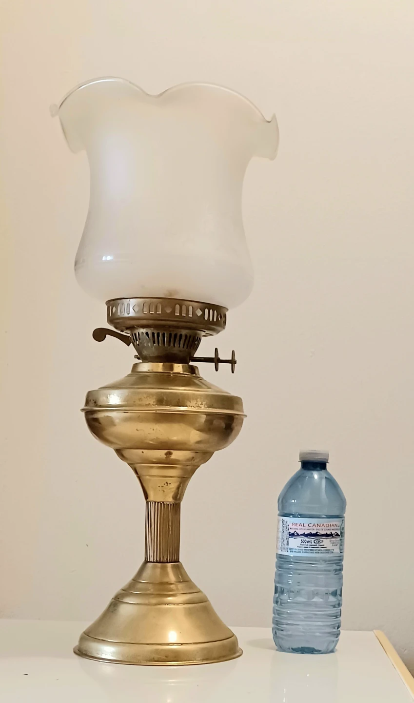 Vtg Made in UK Tall Oil Lamp