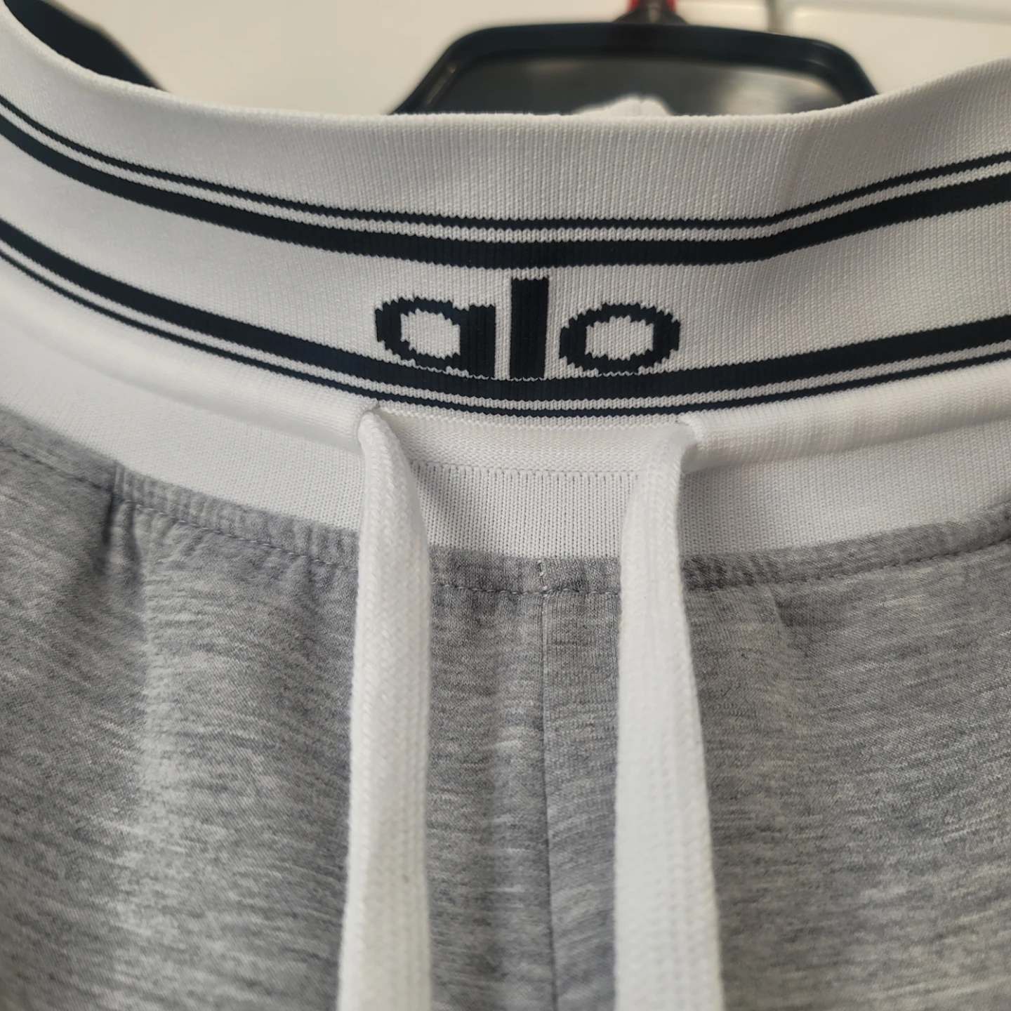 Xs new Alo Yoga Grey Sweatpants Wide Leg - photo 3