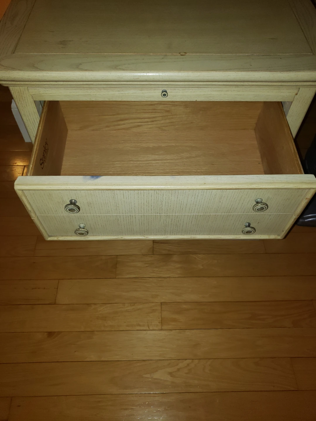Cream Wood Nightstand with 2 Drawers and 1 Cabinet - photo 3