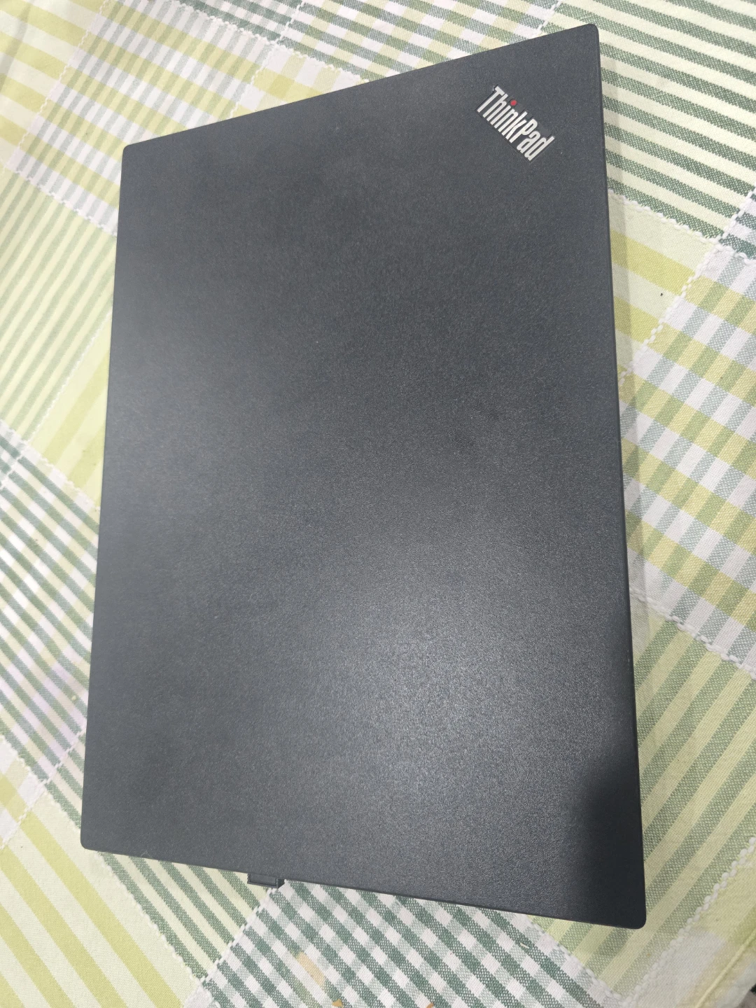 Lenovo ThinkPad T490 Laptop - photo 3
