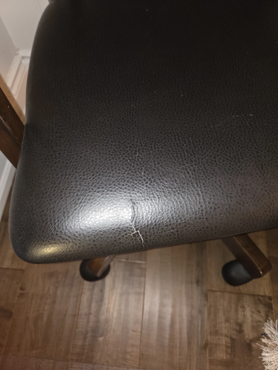 Executive Office Chair with Wood Trim - photo 4