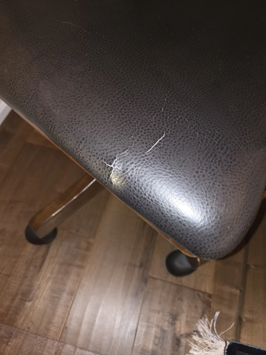 Executive Office Chair with Wood Trim - photo 5