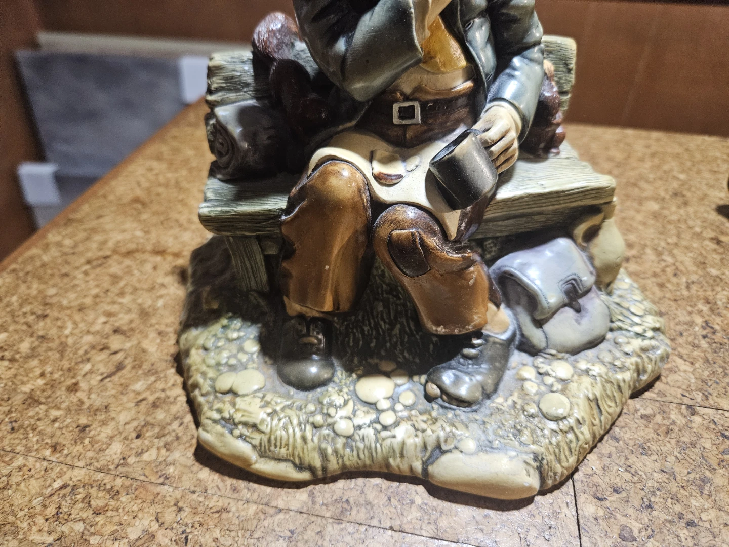 Figurine of a man with a dog on a bench - photo 3