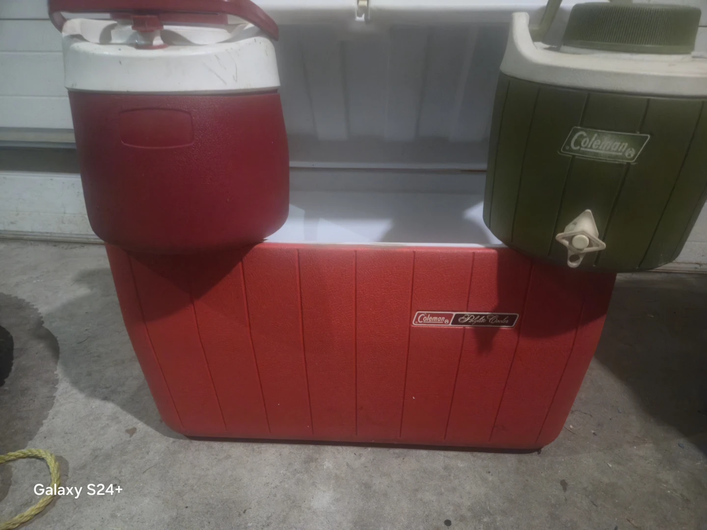 Coleman Poly-Lite Cooler with Jugs