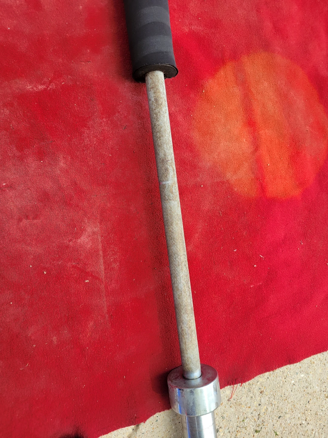 OLYMPIC 7' BAR.  45LBs  BAR PAD FOR SQUATS NO LABELS. - photo 3